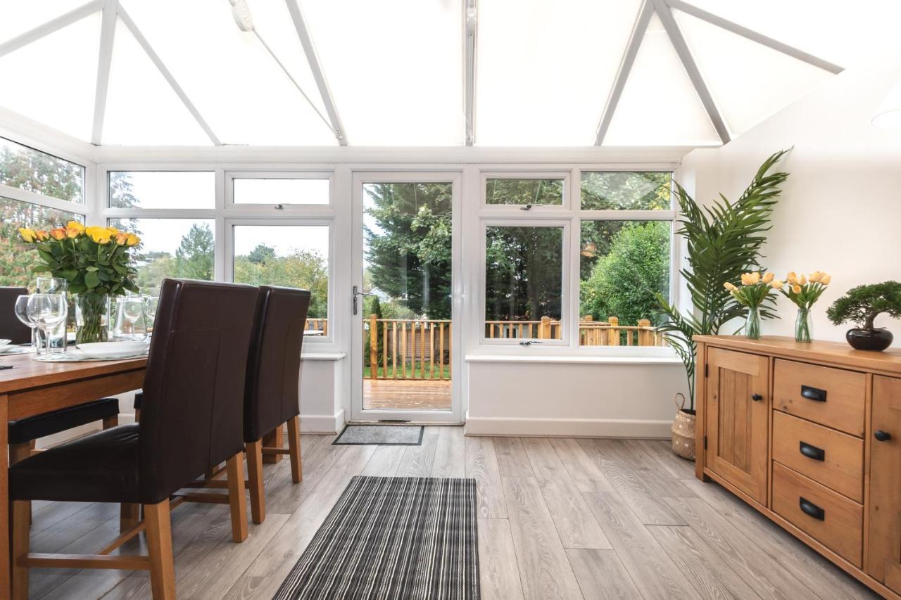 Accessible 3-Bedroom Bungalow With Patio +Driveway Southampton Exterior photo